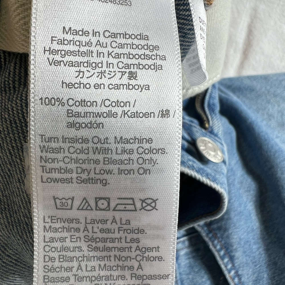 New Madewell mid rise sits on hips with a roomy leg size W 30 3 inch inseam. NWT - Picture 5 of 8